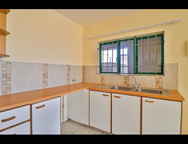 3 BEDROOM APARTMENT RENTED IN SOUTH END